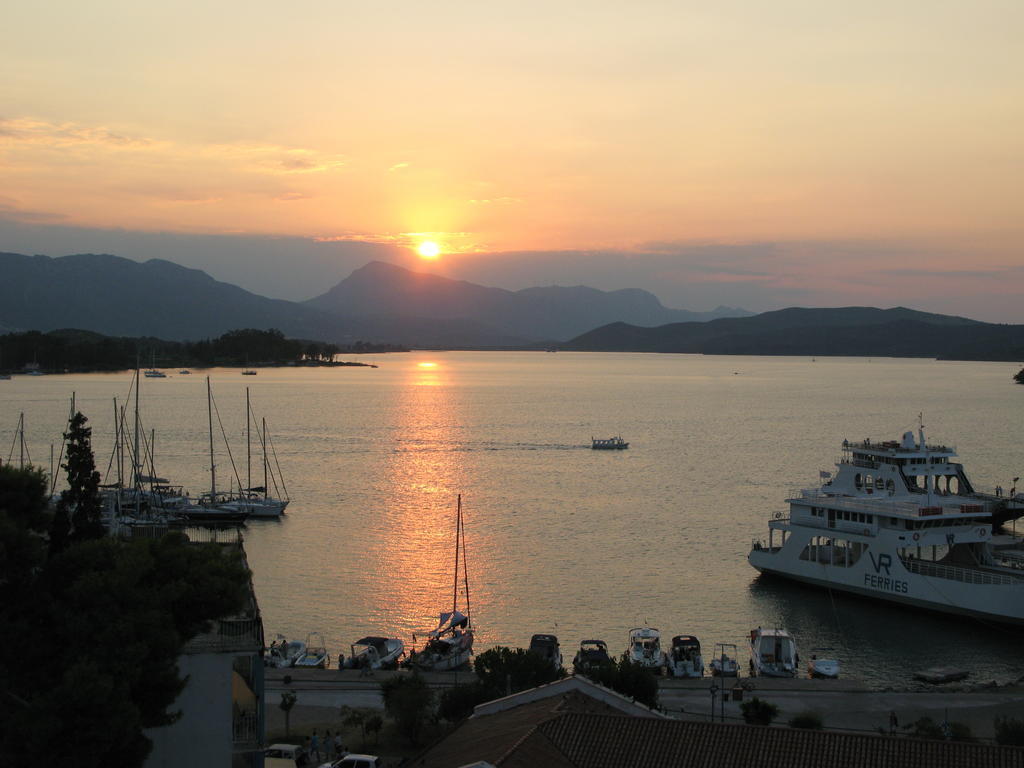 Dimitra Boutique Hotel Poros Town Ngoại thất bức ảnh